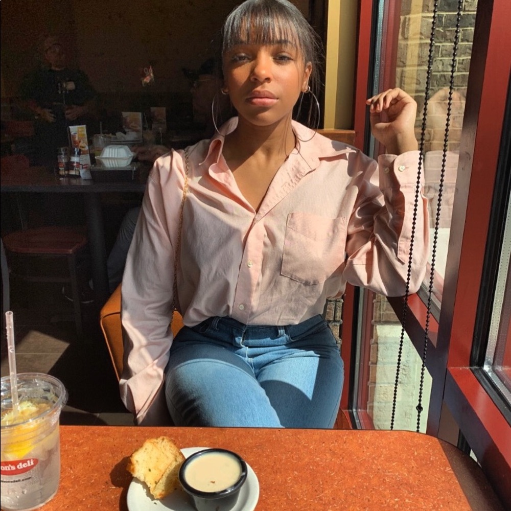 Meet your Posher, Avery